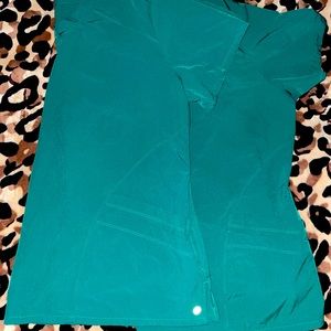 2 hunter green scrub tops barco one BARCO
